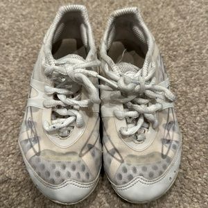 Nfinity Vengeance Cheer Shoes White Y2